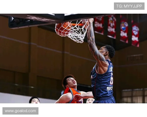 拉贾·朗多更依赖挡拆牵制外线拉开防守提升助攻