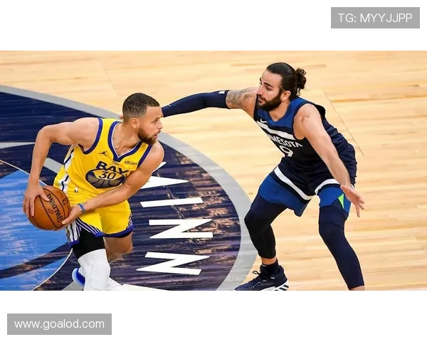 扎伊恩多次利用内线强突拉开差距 提升球队关键时刻得分效率